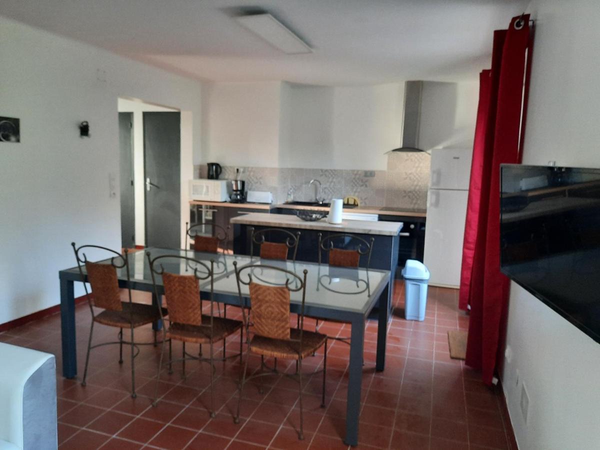 Maison sur 2000m² d'espace vert. Bessan Extérieur photo